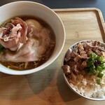 らぁ麺と点心 グラフミ - 