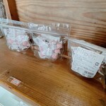 和菓子の楽emon. - いちごミルク飴