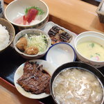 2010.3さしみ定食：刺身、ステーキ、カキフライ、焼き鯖、茶碗蒸し、豚汁
