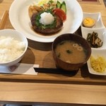 洋食堂 はなや - ハンバーグ定食