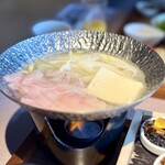 HAKONE NICA - 豆腐と豚の鍋がつく。