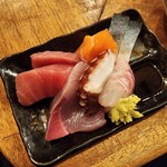 まるしん - お造り・小(600円)