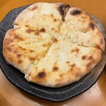 タンドールバル カマル2号 - チーズクルチャ