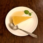 インシャラー - ヨーグルトケーキ ¥400- (税込)