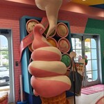 ブルーシール 宮古島パイナガマ店 - こちらも迫力満点。