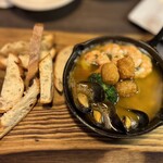 PUB LOUNGE EMERALD - 