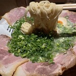 博多ラーメン でぶちゃん - 