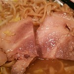 Butahoshi - 小ラーメン ニンニクヤサイちょいマシ 650円