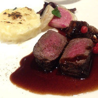 レストラン 香松 - 北海道名ハンター阿部さん直送　エゾ鹿ロース肉のステーキ