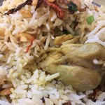 インドエスニック料理 カシミール - カシミリプラオは肉は入れないものと思っていましたが、お米の中に美味しいチキンが入っていてプラオの美味しさを底上げしていました♪