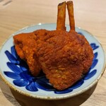 食堂 aca - パプリカパウダーをまぶした鶏肉