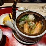 車海老専科 天麩羅 手一束 - 車海老の土瓶蒸し　鰹出汁に負けない海老の旨味が味わえます