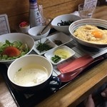 めしや 玉庵 - 親子丼（定食ですね）