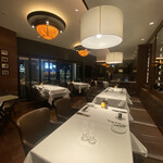 ベンジャミンステーキハウス 東京ガーデンテラス紀尾井町 - 店内の雰囲気