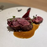 arbreims - 銀の鴨のローストとビーツ