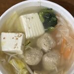 ローソン・スリーエフ - 肉団子の大きな塩ちゃんこスープ(215kcal)