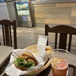フレッシュネスバーガー - 料理写真: