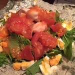 鶏一途 - 蒸し鳥とトマトのサラダ