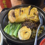 王富貴黄燜鶏 - 