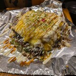 粉ひで - 王道の卵載せお好み焼きはいつもおいしい。