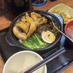 王富貴黄燜鶏 - 