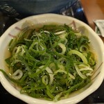 丸亀製麺 - ネギはかけ出汁で下処理(笑)