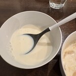 Noodle Labo Oak - スープ割の熱々豆乳