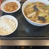 厨華房 曼田林 - 湯麵、定食で頼んでしまった