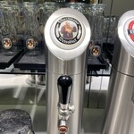 Lufthansa Senator Lounge - ここから注ぎホーダイですって、奥さま？！