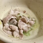 黒豚しゃぶしゃぶと溶岩焼きが 自慢の居酒屋 くろ屋 - 黒豚バラ