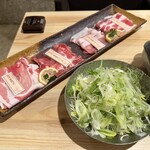 黒豚しゃぶしゃぶと溶岩焼きが 自慢の居酒屋 くろ屋 - 黒豚のしゃぶしゃぶ