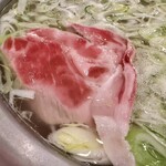 黒豚しゃぶしゃぶと溶岩焼きが 自慢の居酒屋 くろ屋 - 黒豚ウデ