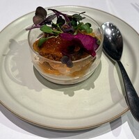 フレンチ串揚げBEIGNET - 海の幸のタルタル 花園仕立て　煌めくコンソメジュレを添えて