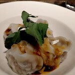 餃子とワイン 果皮と餡 - 