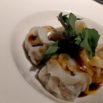 餃子とワイン 果皮と餡 - 