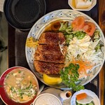 なか里 - 普通のトンカツ定食