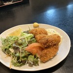 炭火活烹三是 - カキフライ