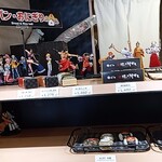 有磯海サービスエリア（上り線） スーベニアショップ - レジ横に鯖寿司やとろろ昆布のおにぎりもあります