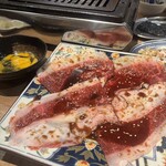焼肉 ホルモン 明大前肉流通センター - 