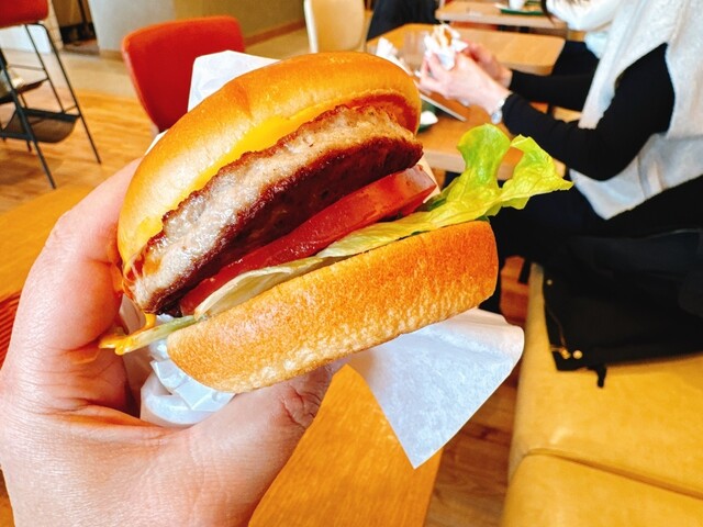 モスバーガー クロスガーデン川崎店 - 矢向/ハンバーガー | 食べログ