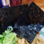 ケンチャンラーメン - 海苔。