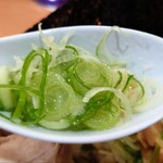 ケンチャンラーメン - ネギ。