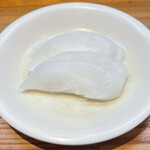 味富ラーメン - 漬物（大根の塩漬け）