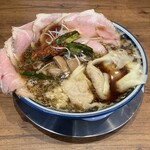 焼豚中華そば専門 しげる - 