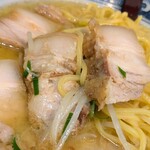 大阪にんにくらーめん 春光 - 