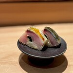 匠 進吾 - 青魚の美味しさと薬味のバランスの良さが、いつも間違いないシリーズ♪
      この日は、鯖です。