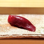 匠 進吾 - 赤身の漬け。