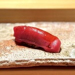 匠 進吾 - 脂乗りも味わいも強過ぎない、バランスのいい中トロ。