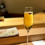 匠 進吾 - シャンパン。