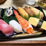 沼津魚がし鮨 流れ鮨 - 